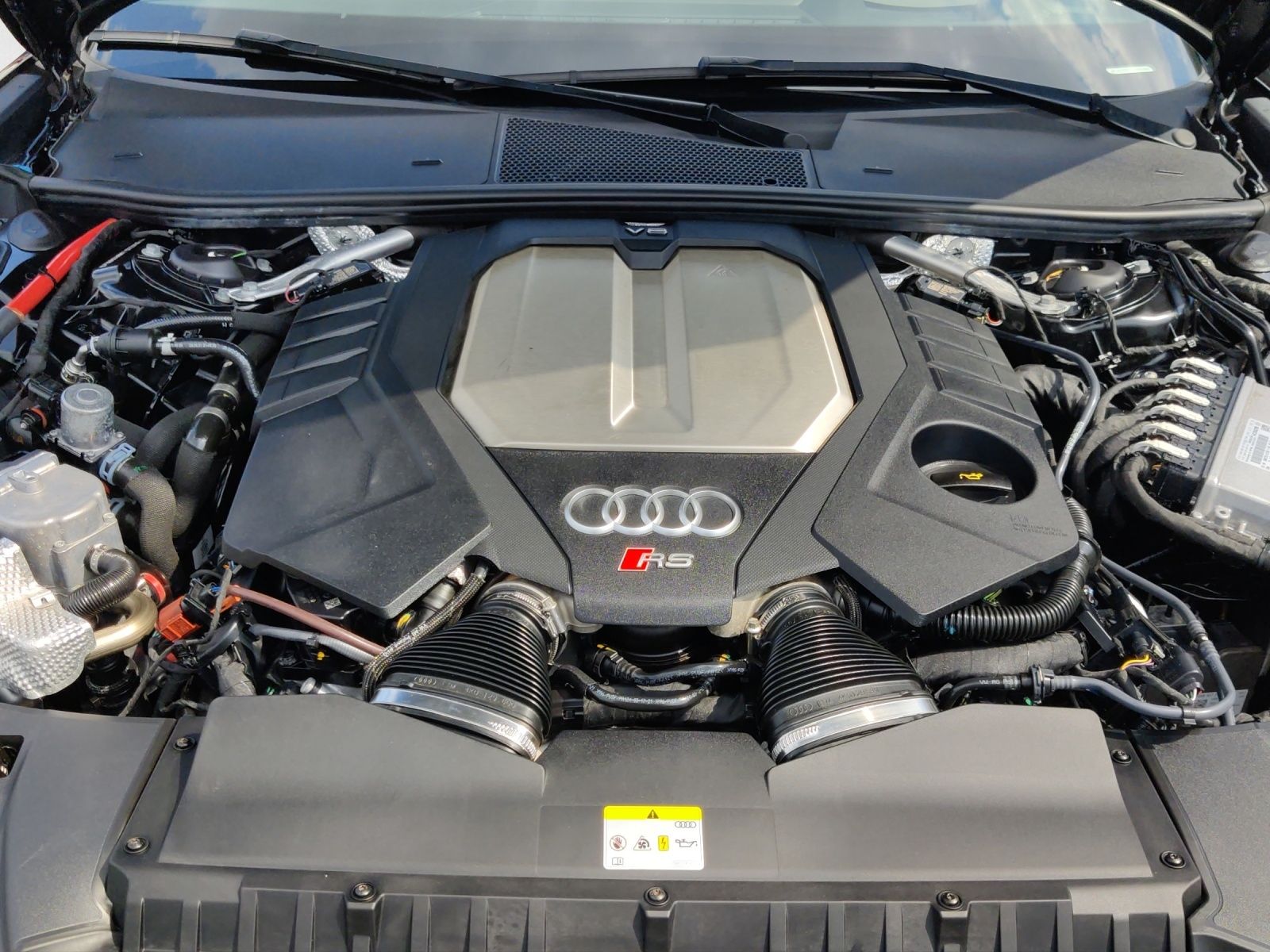 Audi RS 6 Avant 4.0 TFSI quattro  KERAMIK PANO AHK foto 19