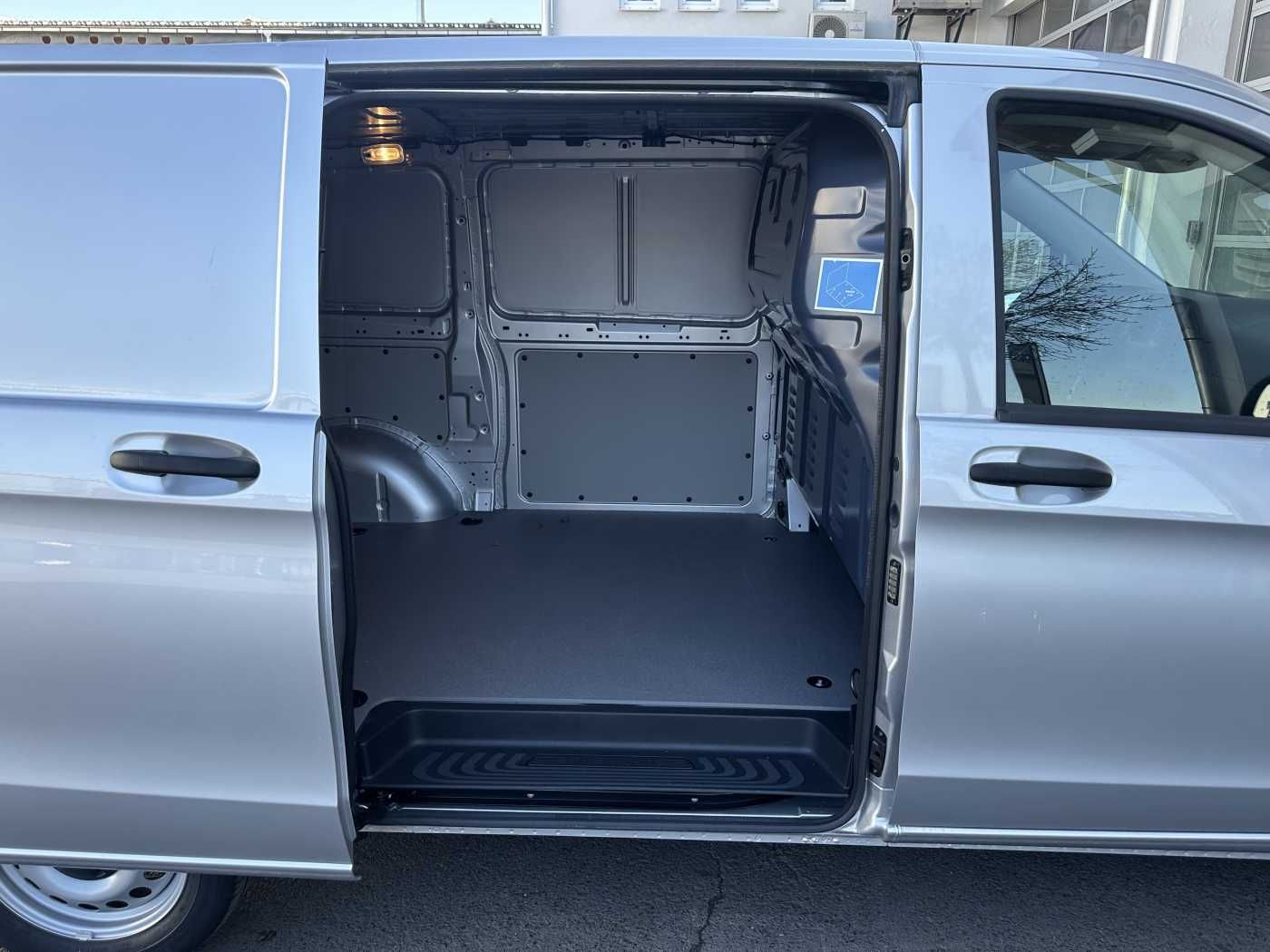 Fahrzeugabbildung Mercedes-Benz eVito 112 Audio 30 Sitzheizung Kamera Tempomat