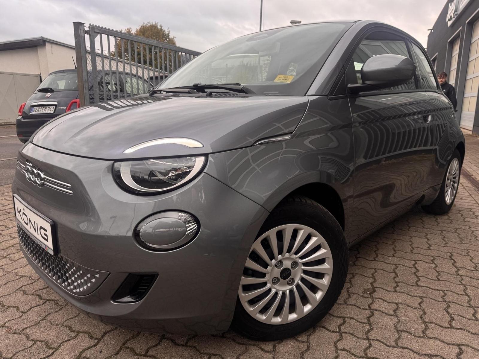 Fiat 500e 42 kWh Touch*Klimaaut.*Carplay
