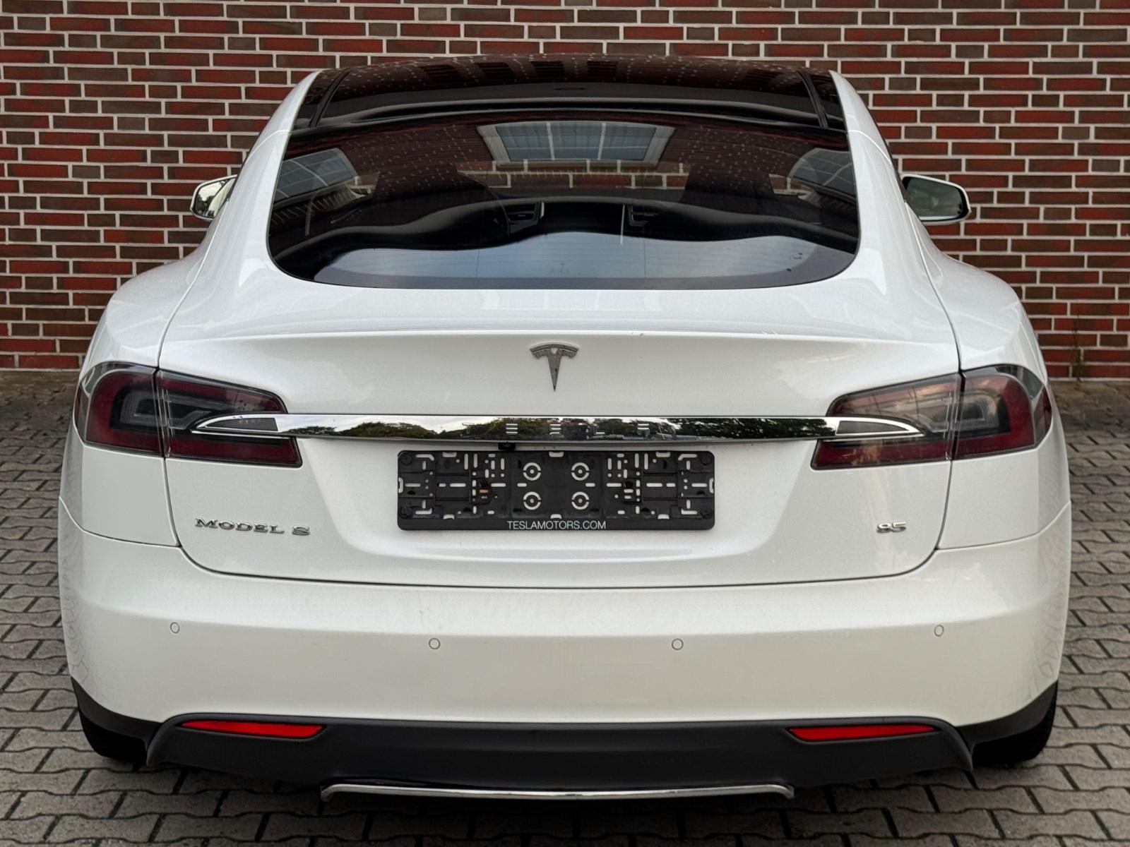 Tesla Model S 85 306ch - Supercharge Gratuite - Soh 94% - CCS - Jantes 19" - Led
