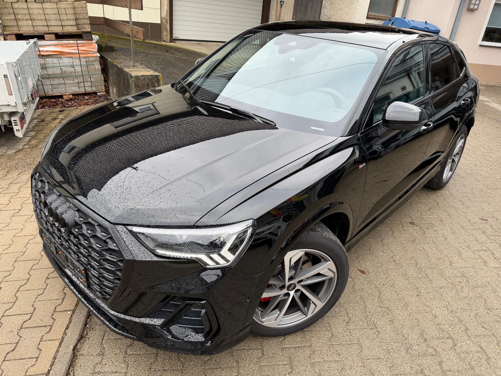 Audi Q3 Sportback 40 TFSI quattro S line, fast VOLL