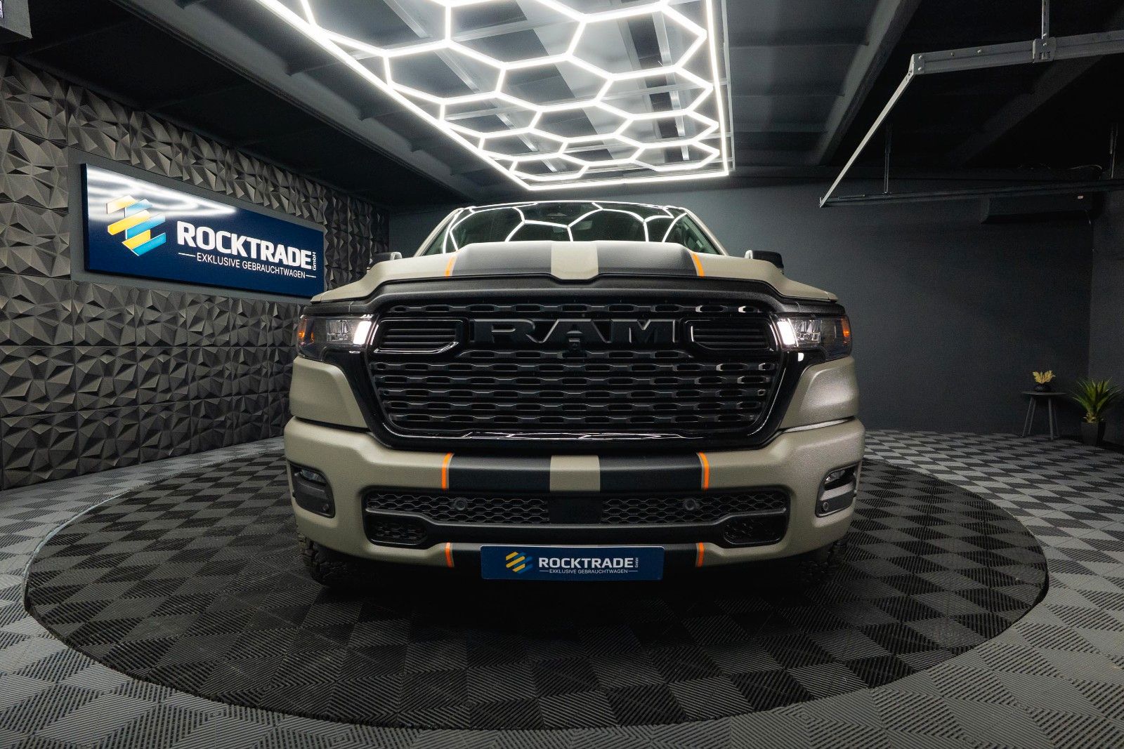 Fahrzeugabbildung Dodge RAM 3.0 MY 25 TWIN TURBO Offroad RAPTOR ACC 19%