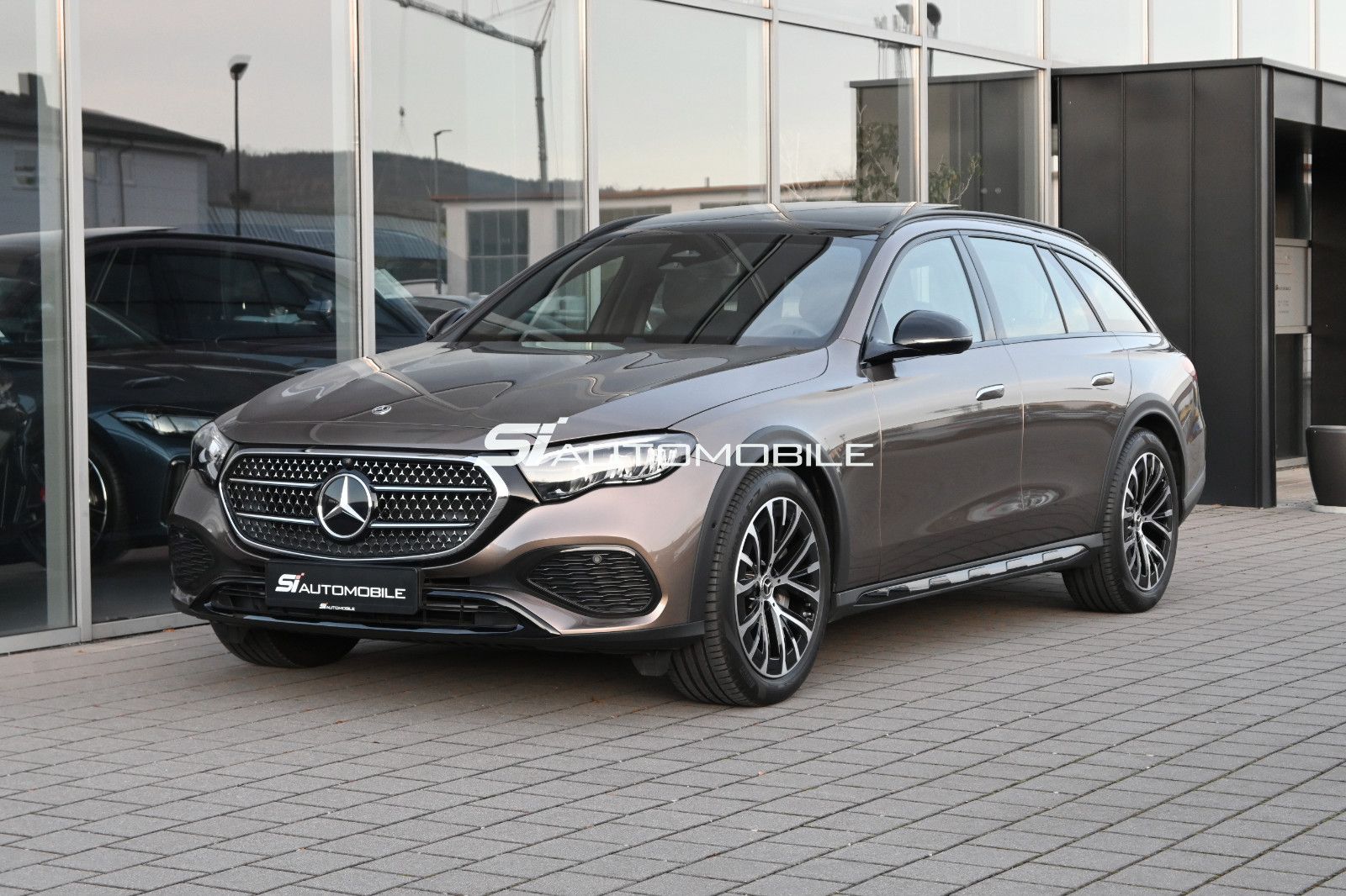Fahrzeugabbildung Mercedes-Benz E 220 d 4M T All-Terrain °PANO°SITZKLIMA°STANDHZ