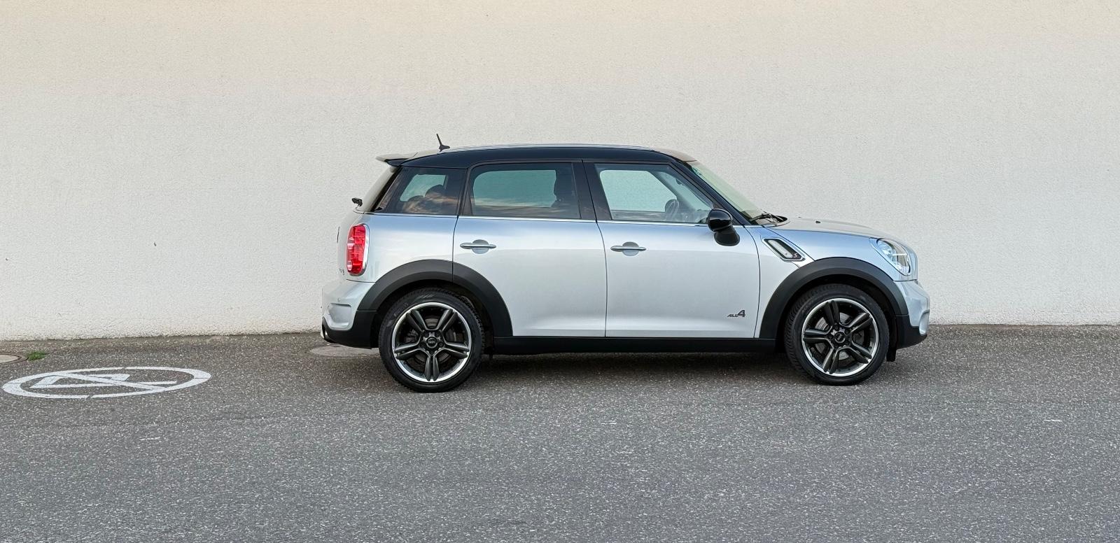 MINI Cooper S Countryman ALL4/XENON/LEDER/PDC/TOP