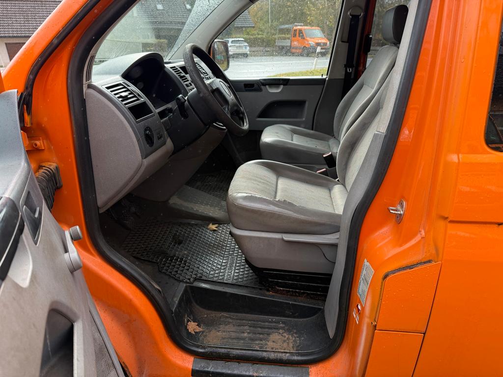 Volkswagen T5 Kombi