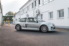 Fahrzeugabbildung Renault Clio Sport V6 3.0l *Mwst. / Phase I / Funfaktor*