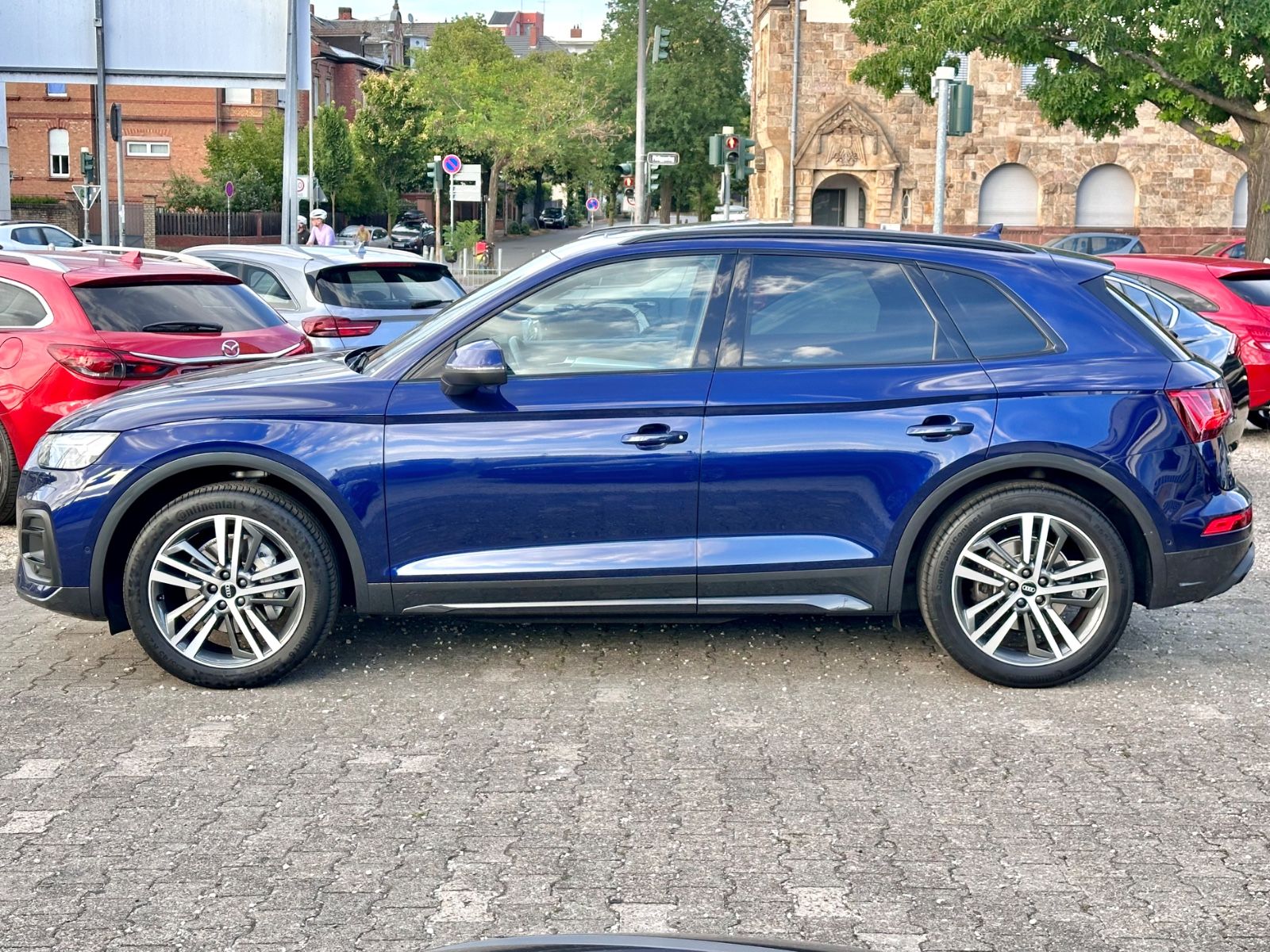 Fahrzeugabbildung Audi Q5 35 TDI *Pano+ACC+Matrix+HUD+360°+Keyless*