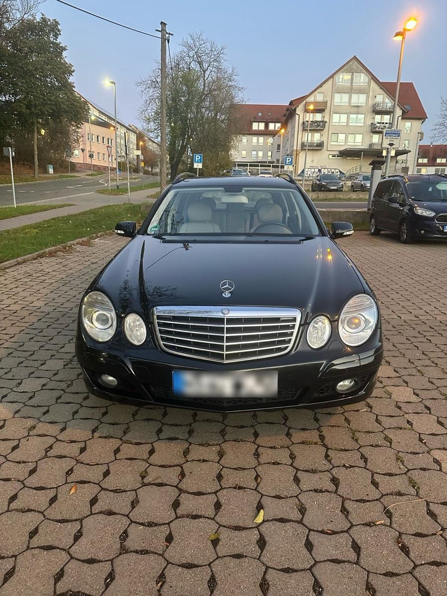 Mercedes-Benz E 220