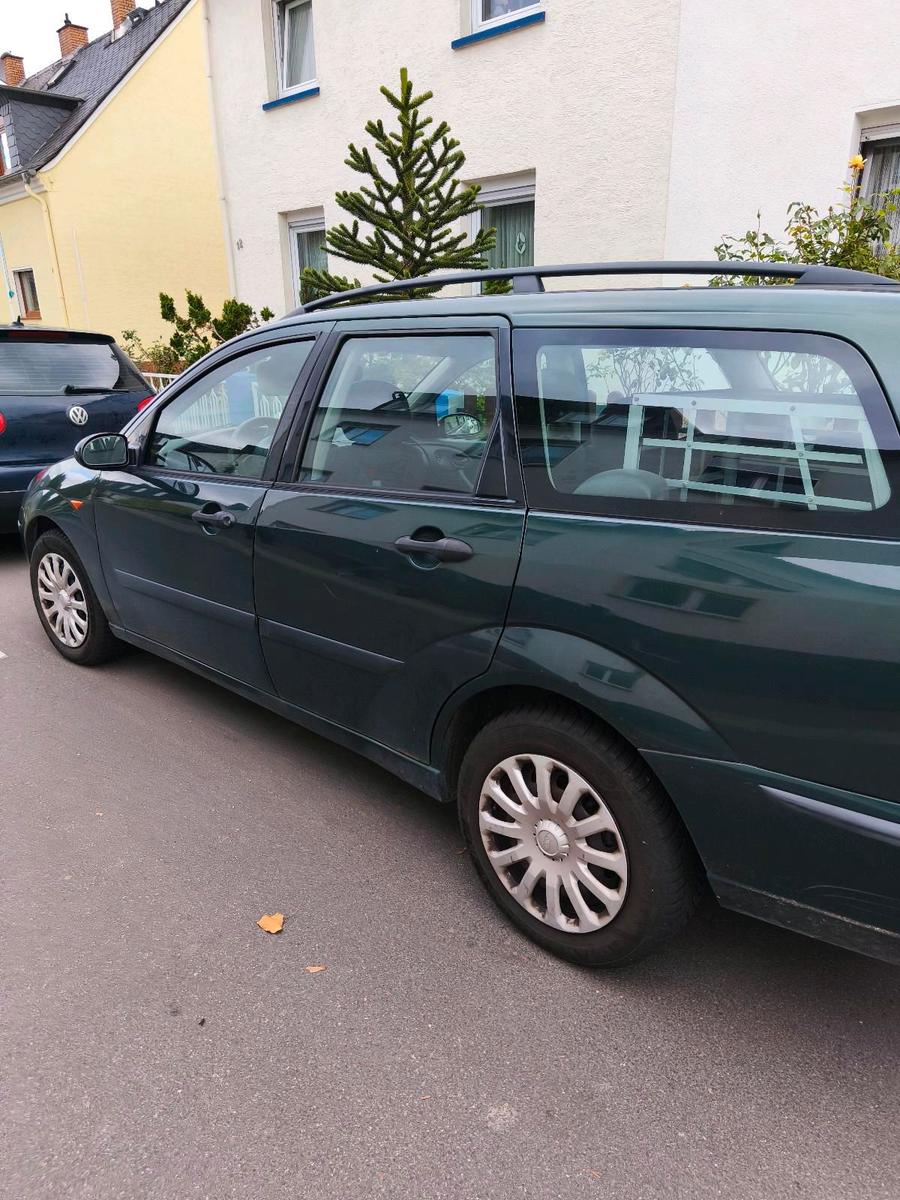 Ford Focus 2004 — engine 116 HP (85kW)