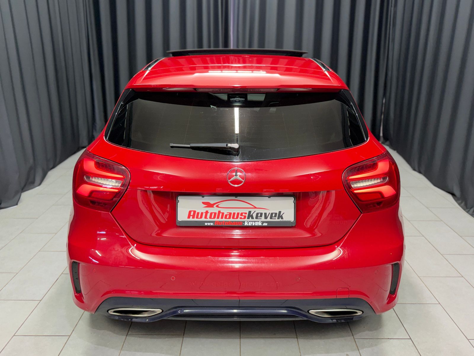 Fahrzeugabbildung Mercedes-Benz A 250 4Matic AMG-LINE|PANORAMA|7G AUTOMATIK|