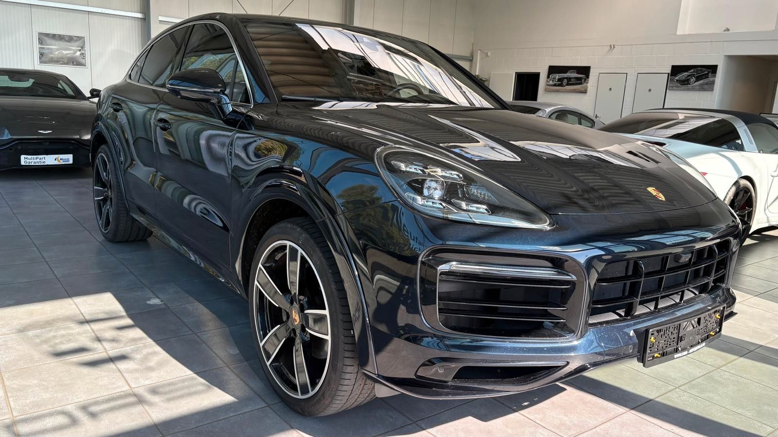 Fahrzeugabbildung Porsche Cayenne Coupe E-Hybrid allrad lenkung