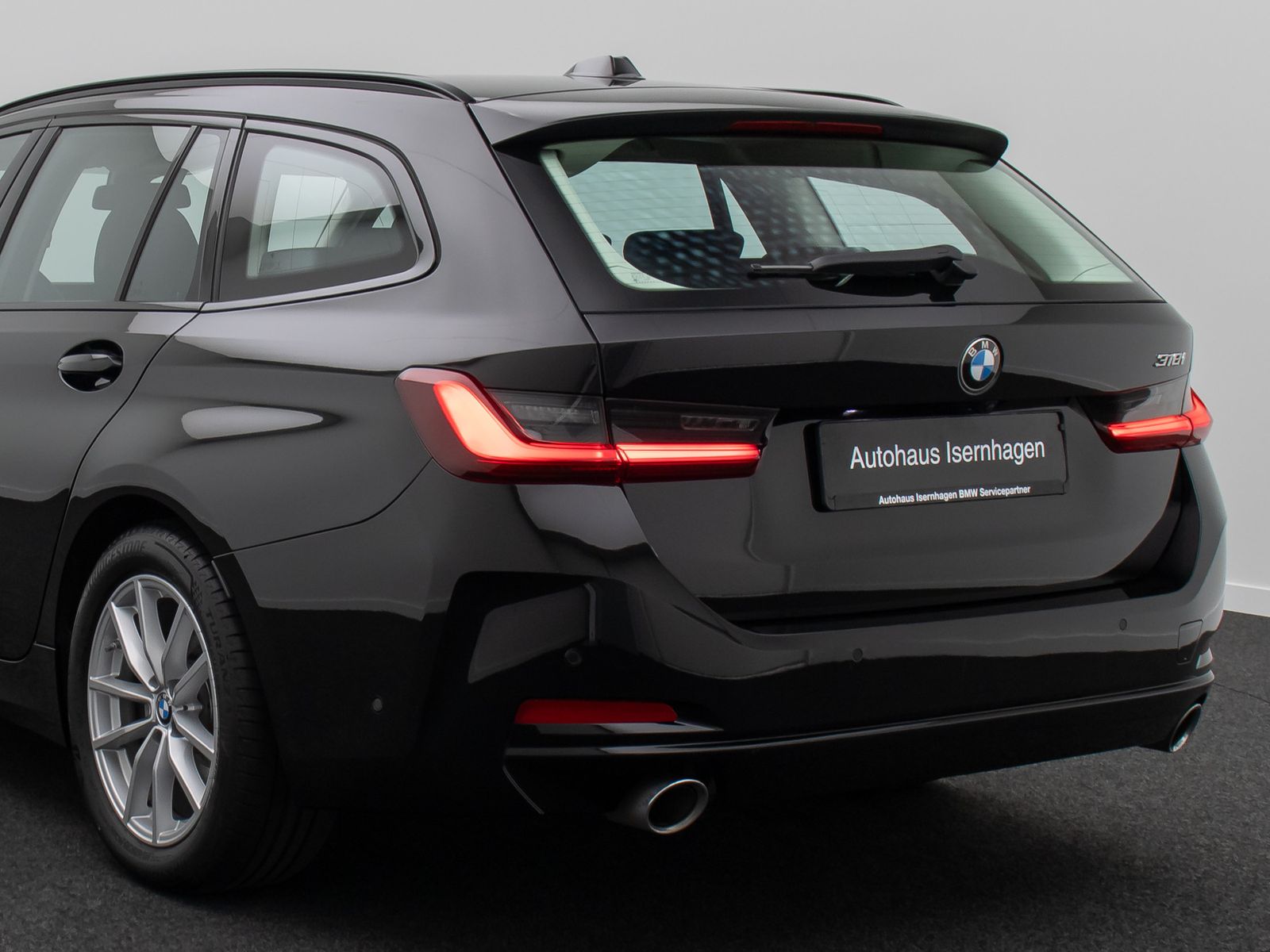 Fahrzeugabbildung BMW 318i Kamera DAB CockPit+ Widscreen Alarm LED