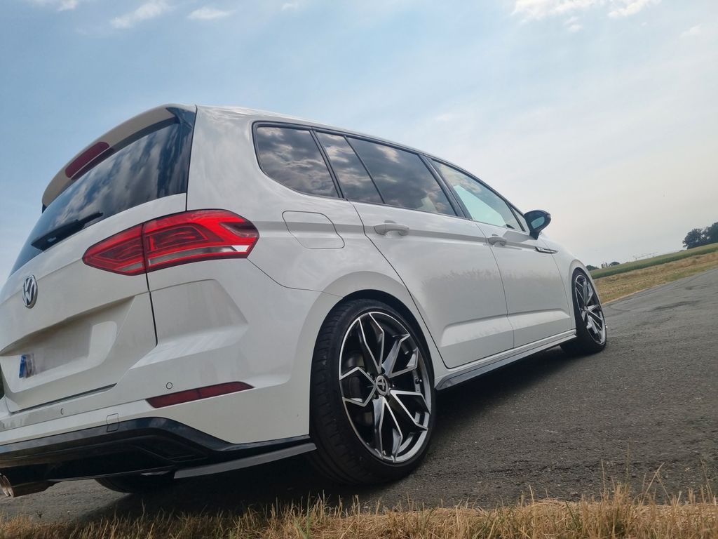 Image of Volkswagen Touran