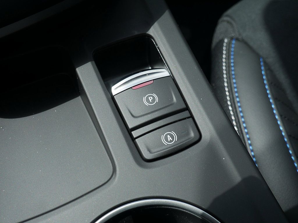 Fahrzeugabbildung Renault Arkana Esprit Alpine TCe 160 EDC