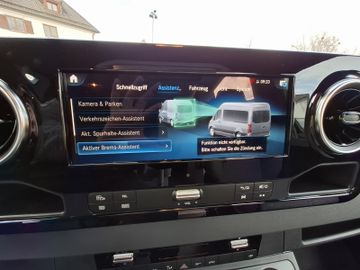 HYMER  ERIBA  HYMERCAR Free S 600 Lithium LED Distronic AHK 360°