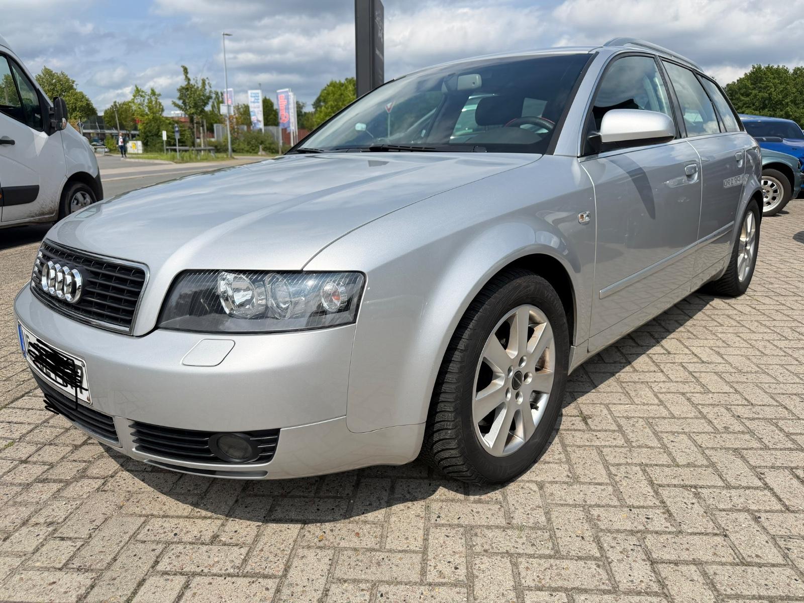 Audi A4 3.0 tiptronic quattro Avant Automatik 3. Hand