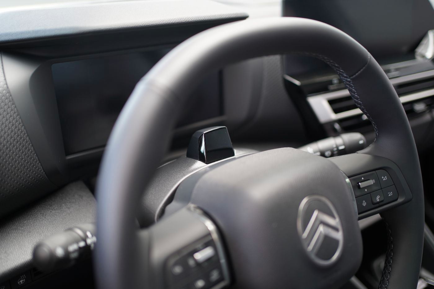 Fahrzeugabbildung Citroën C4 Hybrid 145 DCS6 Max *** Vollausstattung ***