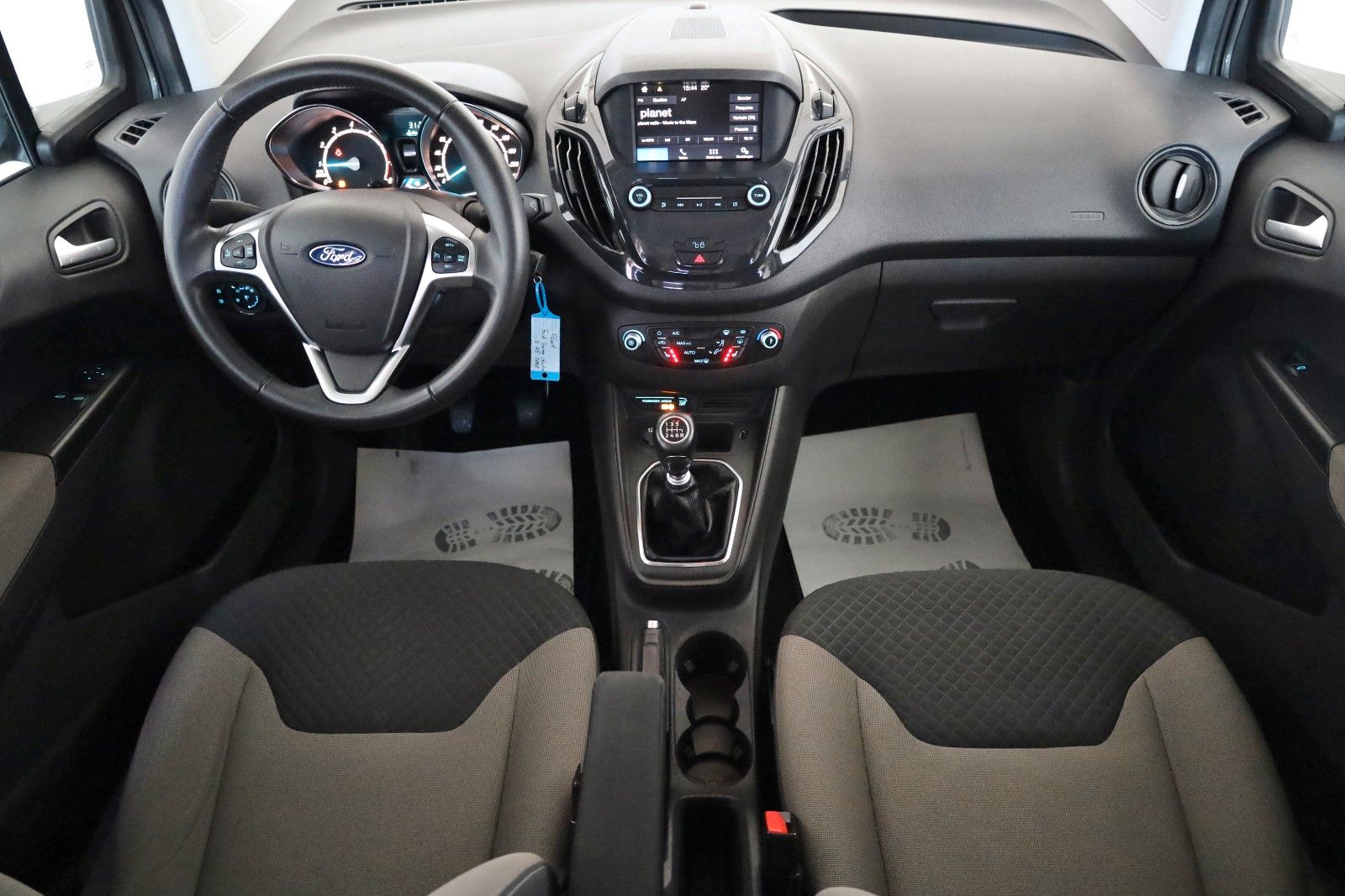 Fahrzeugabbildung Ford Tourneo Courier Titanium SH,GRA,Apple CarPlay