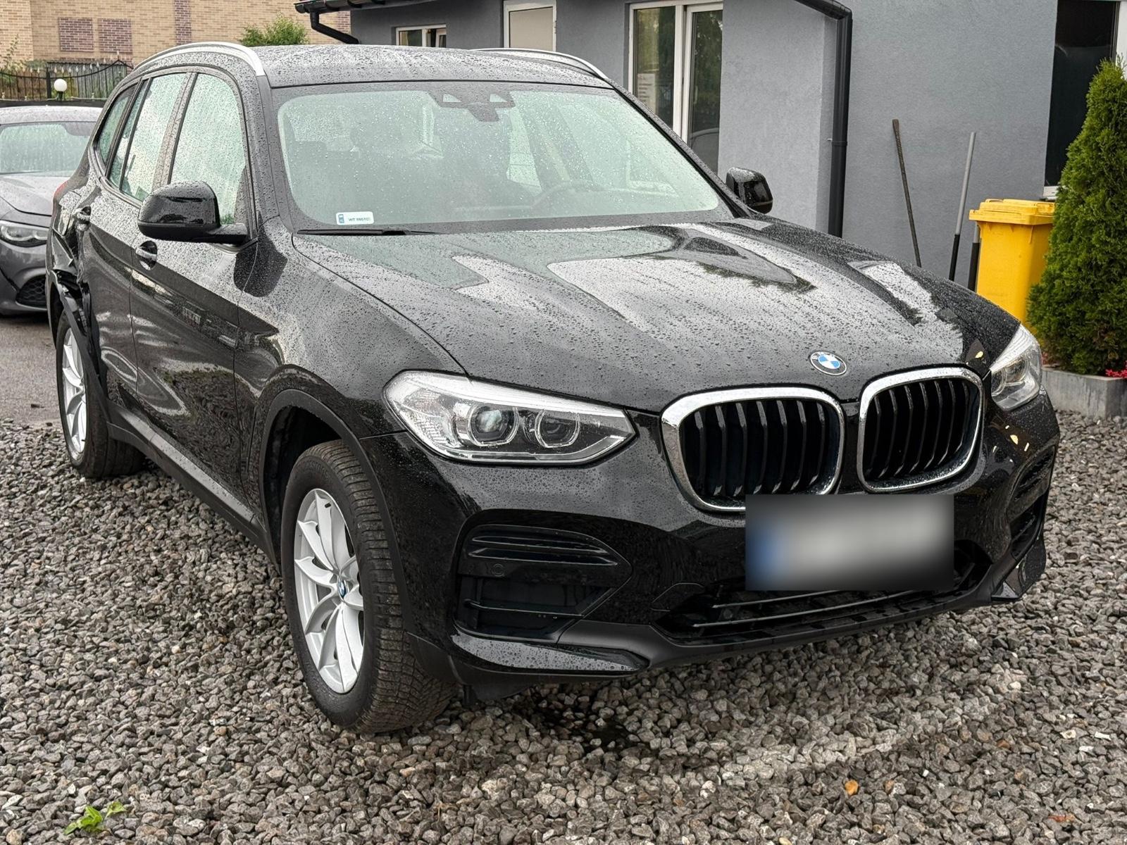 BMW X3 xDrive 20i Advantage EU Full LED Airbag OK