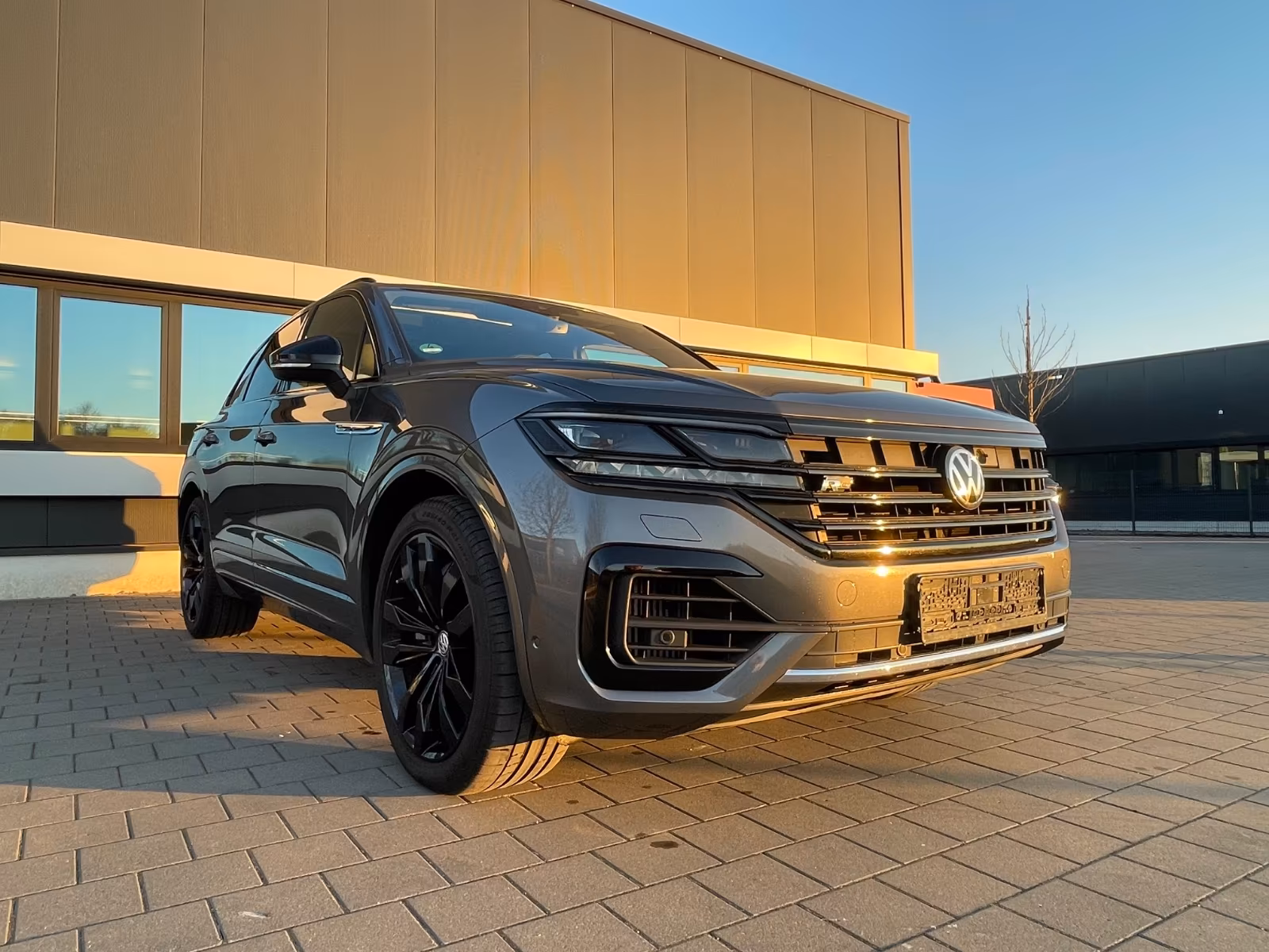 Volkswagen Touareg R-Line 4Motion Voll/Massage/AHK/HUD/21"
