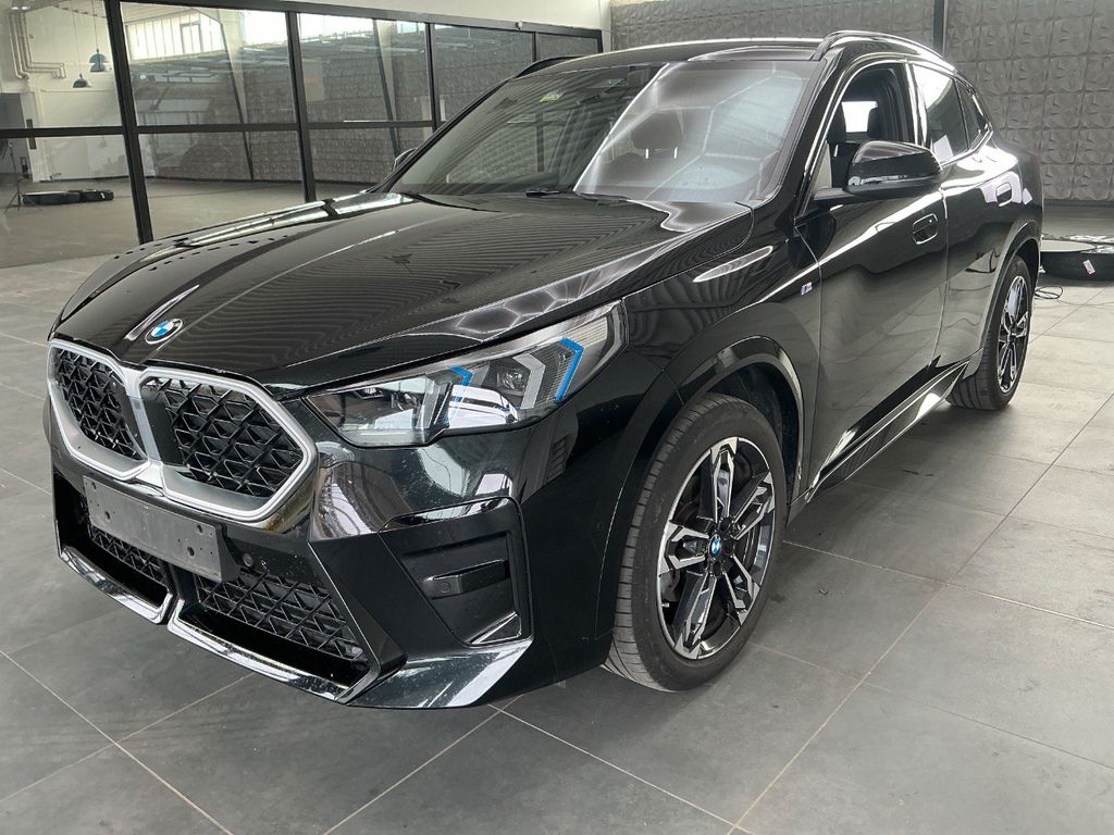Image of BMW X2