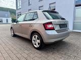 Skoda Fabia 1.2l TSI 1.Hand*TÜV Neu*Scheckheft SKODA - Skoda Autos von Händlern