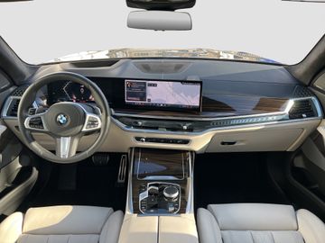 BMW X7 - 12