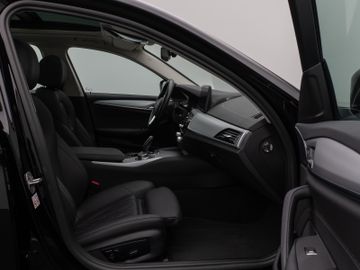 Fahrzeugabbildung BMW 530e xD Tour Pano ACC Kamera360° Sportsizt