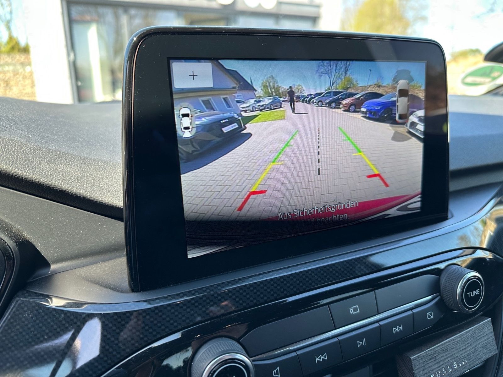 Ford Kuga Hybrid ST-Line X – Bild 11