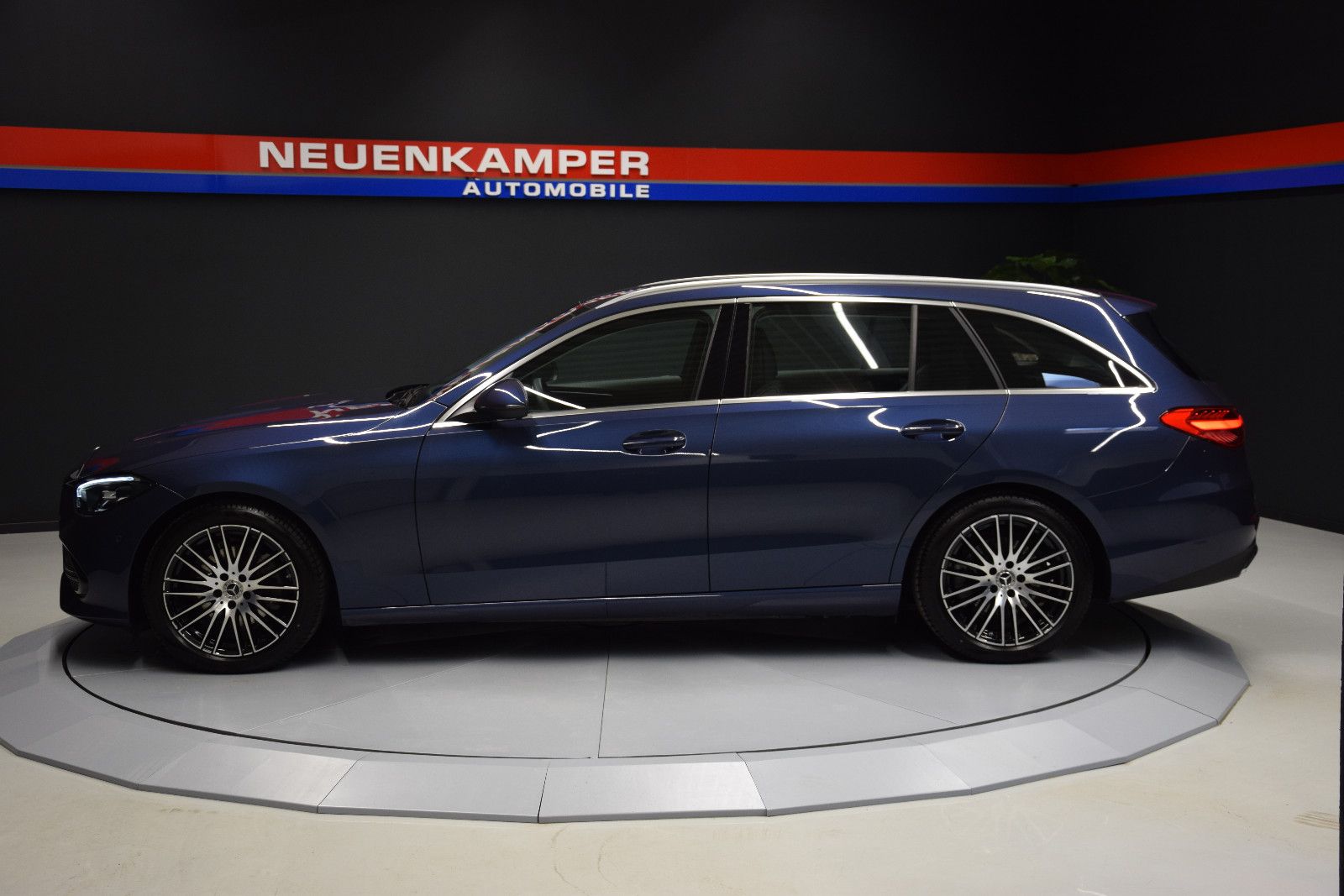Fahrzeugabbildung Mercedes-Benz C 180 C T-Modell Avantgarde MBUX LED Kamera