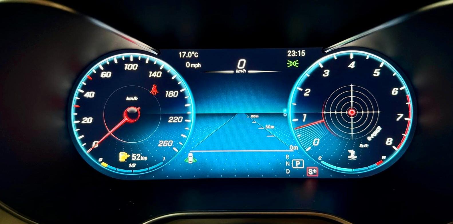 Mercedes-Benz GLC 300*4Matic*Autom.*Leder*Pano*Burmester*LED*