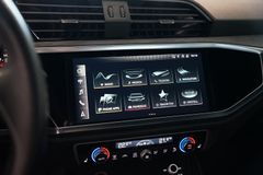 AUDI Q3 40 TDI quattro S line | Standheizung | AHK AUDI Q3 40 TDI quattro S line | Standheizung | AHK