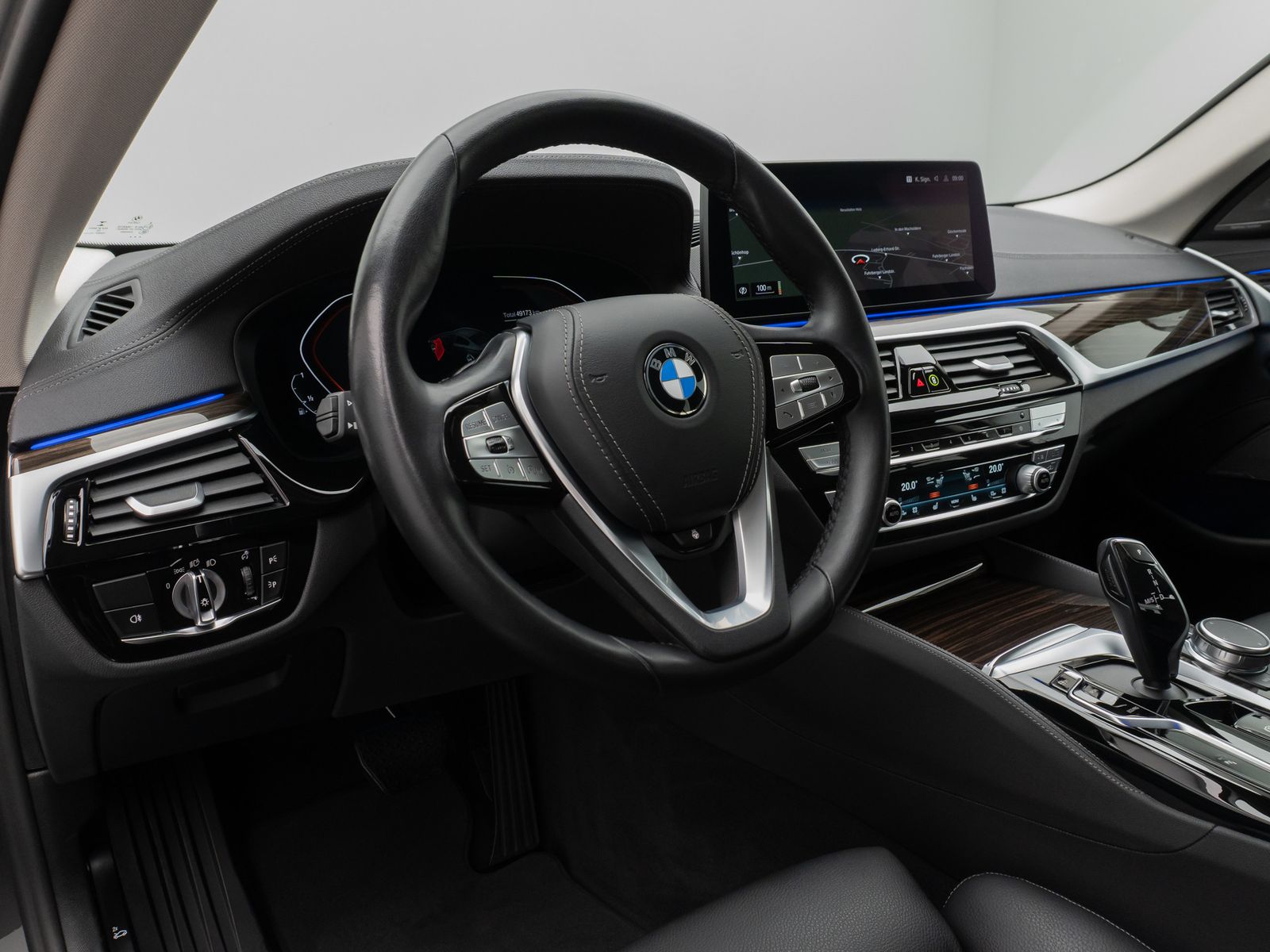 Fahrzeugabbildung BMW 540i xD LuxuryLine Kamera Laser HUD H/K Komfort