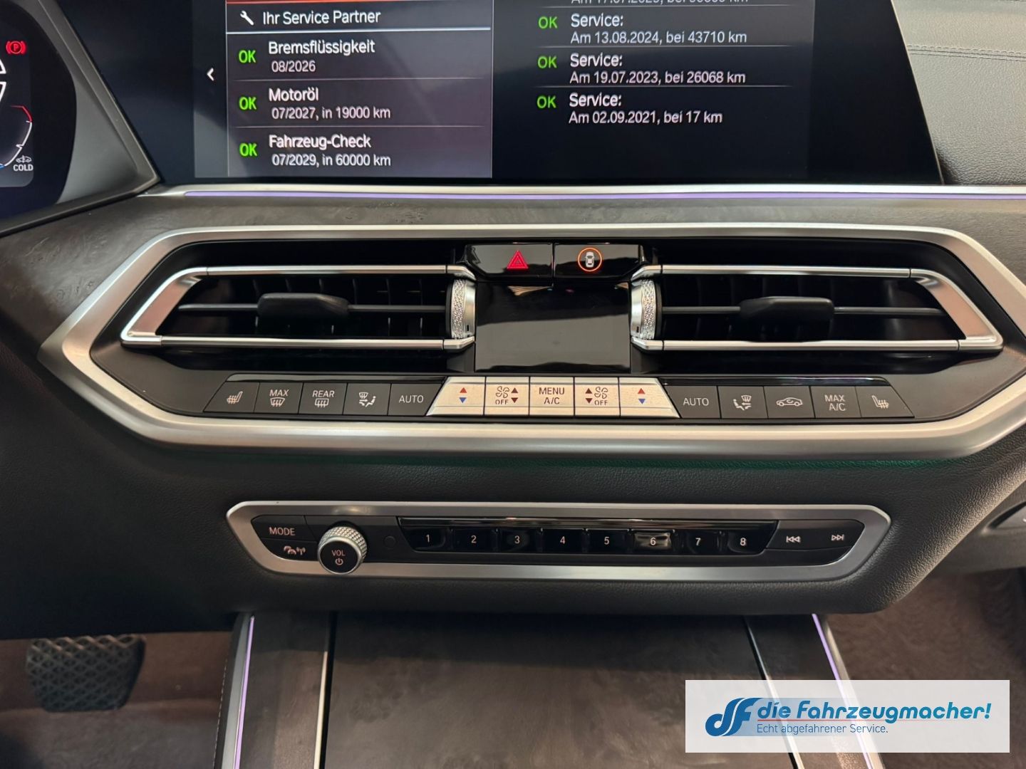Fahrzeugabbildung BMW X5 xDrive 30d xLine M-Paket Laserlicht HUD Stand