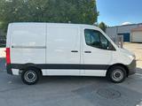Mercedes-Benz Sprinter 211 CDI Kamera/Klima/DAB/MBUX/3-Sitzer - Mercedes-Benz Kastenwagen hoch Sprinter 211 cdi