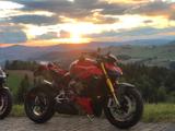 Ducati Streetfighter V4S mit Viel Zubehör - STREETFIGHTER