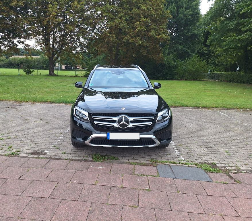 Image of Mercedes-Benz GLC 220