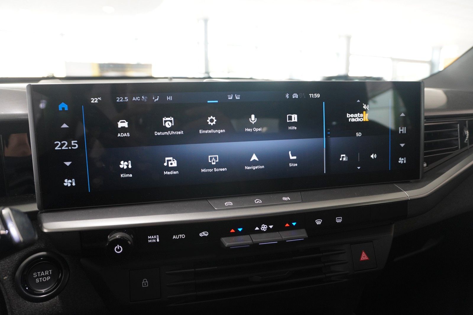 Fahrzeugabbildung Opel Grandland 1.2 48V HYBRID EDIT. NAVI/LED/KAMERA