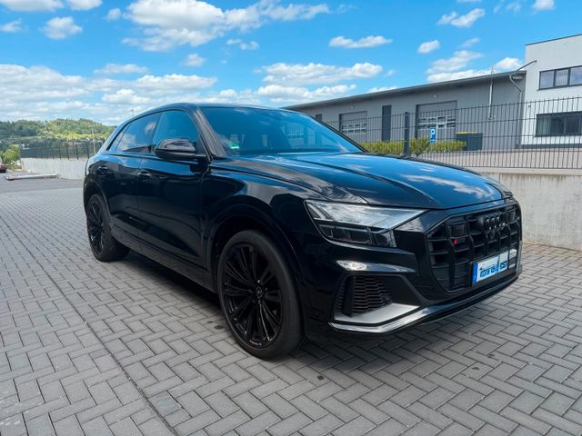 AUDI SQ8 TDI quattro tiptronic -