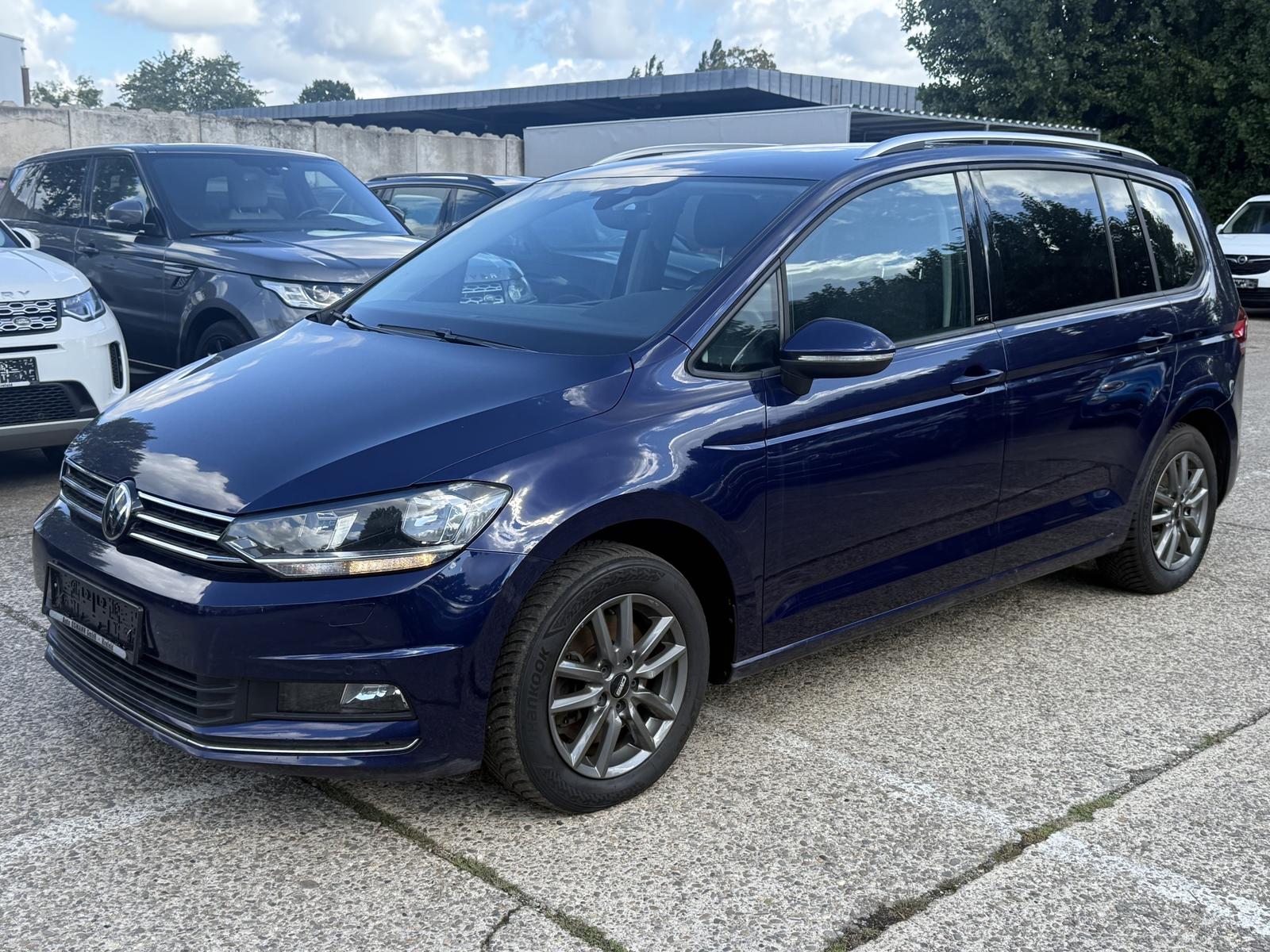 Volkswagen Touran 2.0 TDI SCR Move / Kamera / ACC / AHK, миниатюра 3