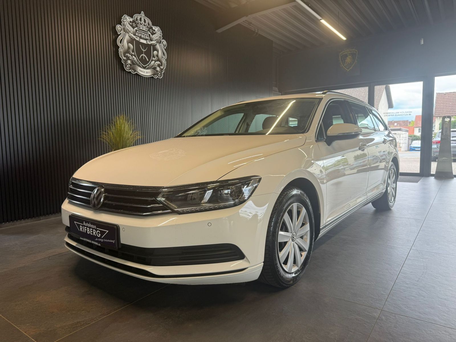 VW Passat Variant 1.6 TDI DSG AHK/NAV/LED/Winter-Pa