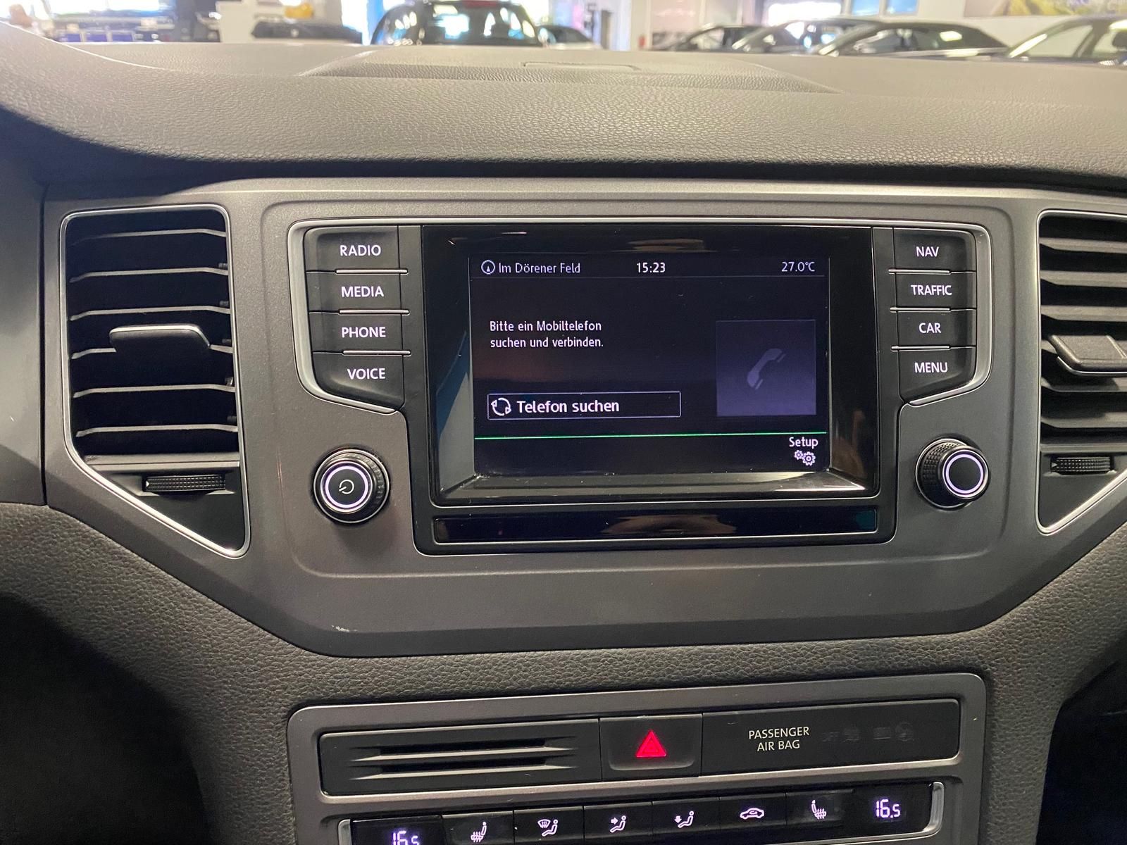 Fahrzeugabbildung Volkswagen Golf VII SPORTSVAN 1.2 TSI+ACC+SITZHEIZ+GARANTIE