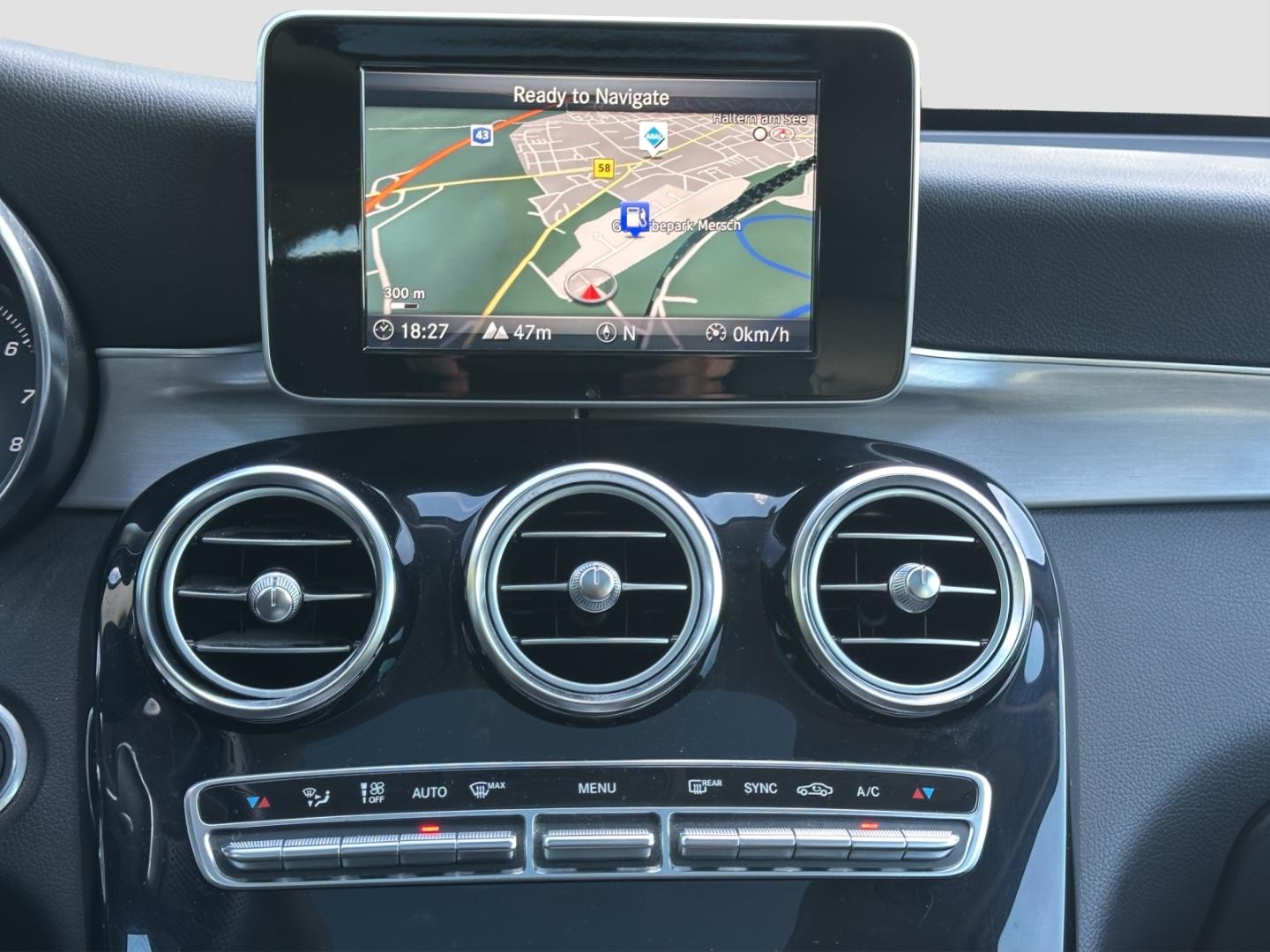Mercedes-Benz GLC 250 4Matic 9G AMG LED Panorama *Garantie*