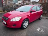 Kia cee'd / Ceed 1.4 LX, Klima, Sitzhzg, Tüv Neu - Kia aus 2007: Cee D