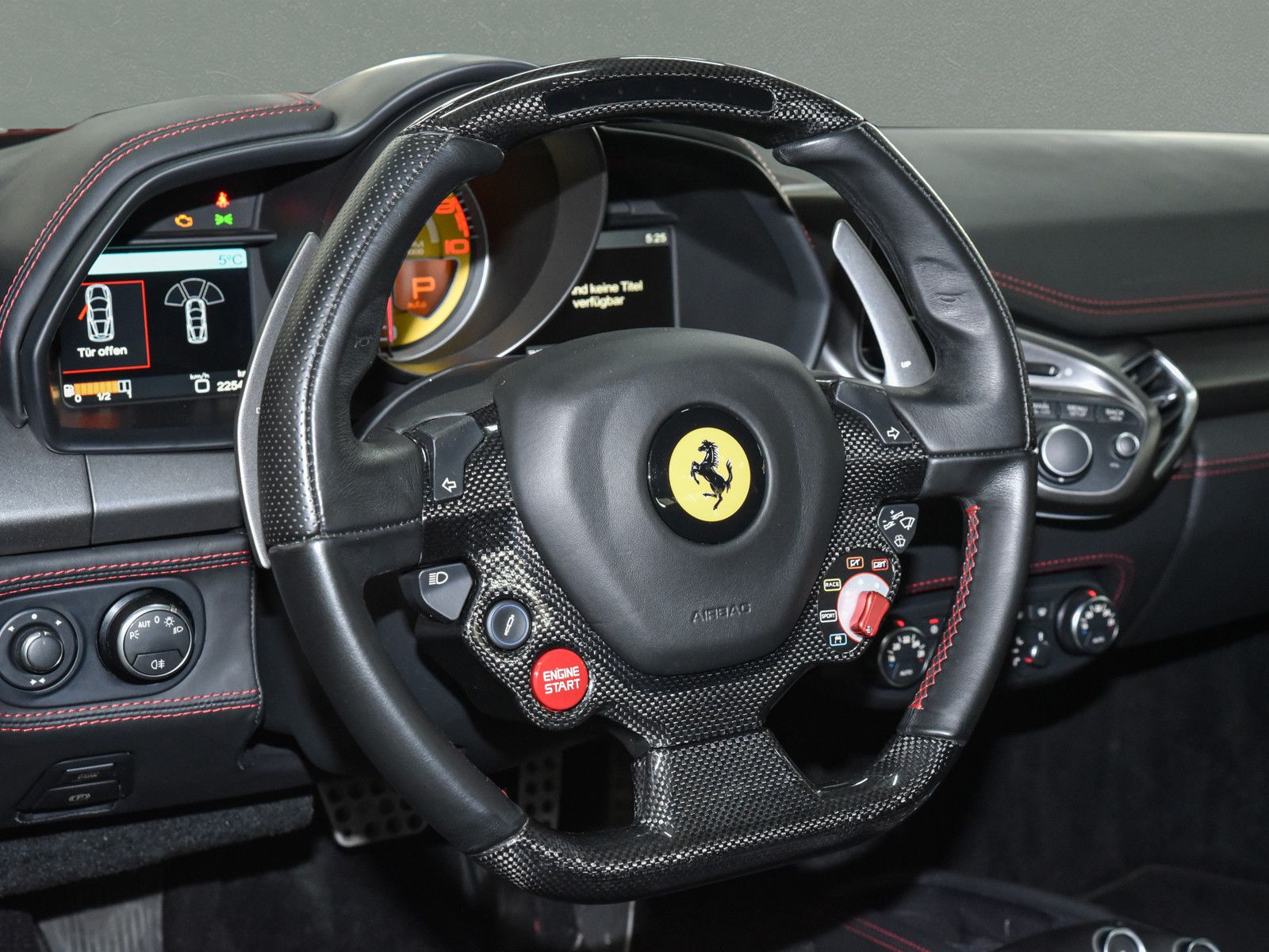 Fahrzeugabbildung Ferrari 458 Italia - LenkradCarbonLED|Parksens.vo+hi|AFS