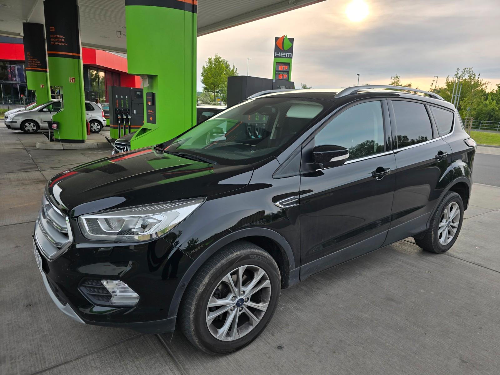 Ford Kuga 1.5 Titanium Keyless Navi Tempom Anhkpl TLe