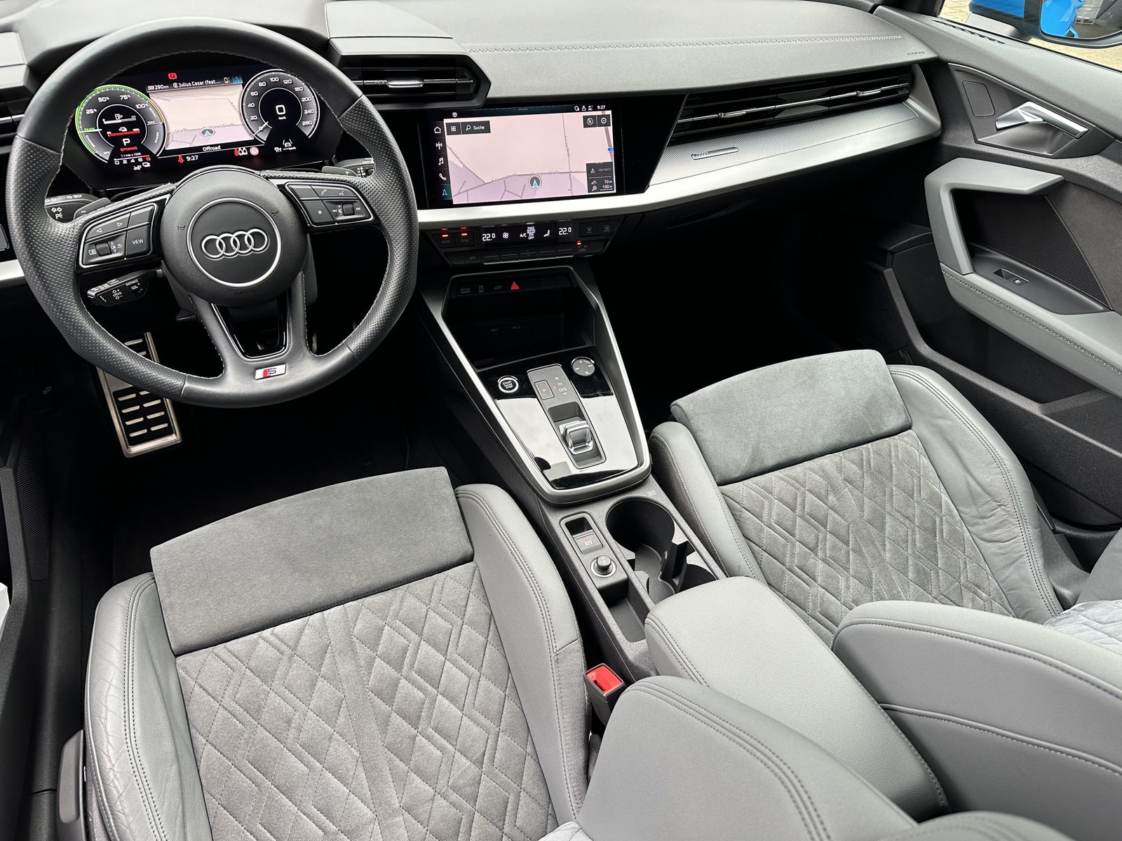 Fahrzeugabbildung Audi A3 40 TFSI e SpB S-Line NAV+LED+ACC+VCOCKPIT+1HD