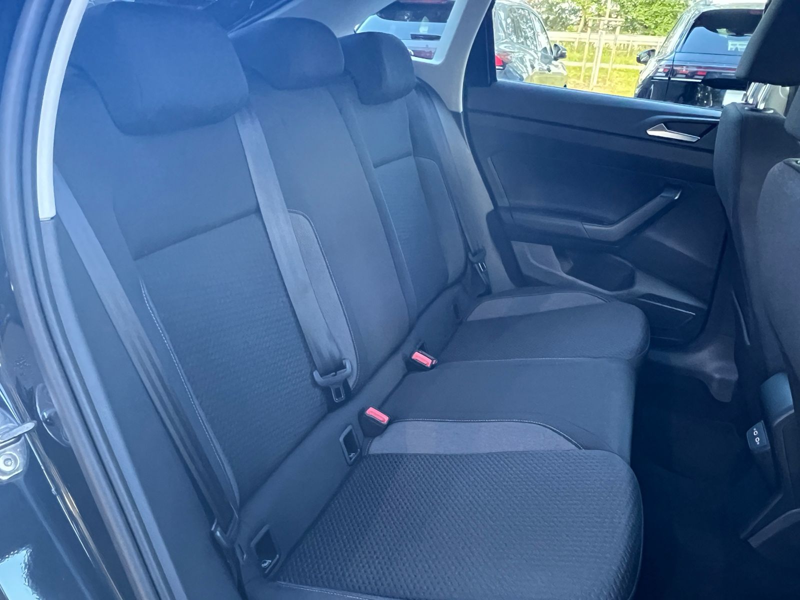 Fahrzeugabbildung Volkswagen Taigo Life 1,0 l TSI *IQ.Light, Navi, PDC, 16''-
