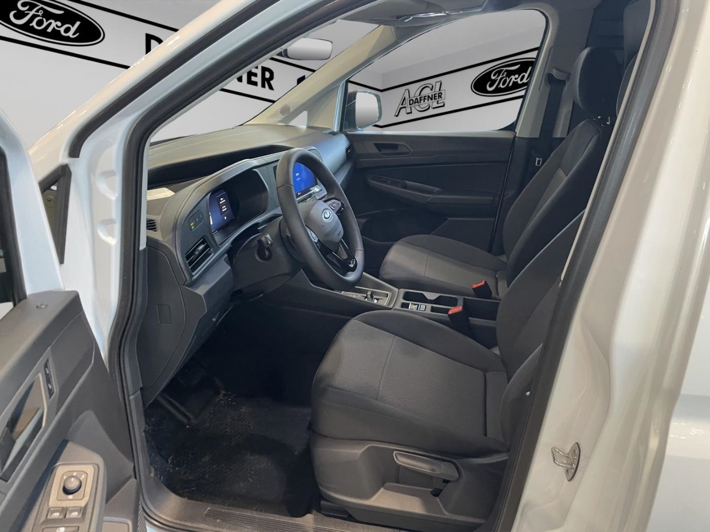 Fahrzeugabbildung Ford Transit Connect Trend L2 Kasten AHK Navi LIM