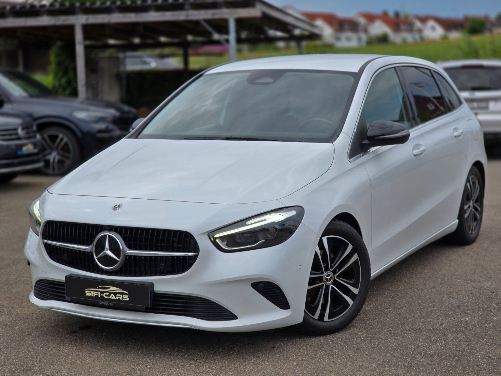 MERCEDES-BENZ B 180 d*NAVI*LEDER*LED*WIDE*KAMERA*MBUX*17"ALU*